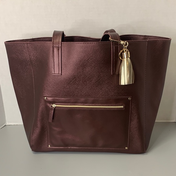 Elegant Burgundy Tote Bag with Gold Accent - Picture 3 of 12